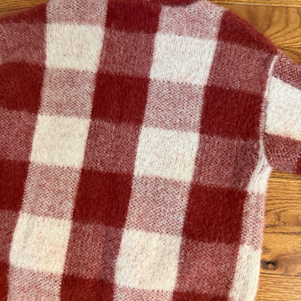 Zara Kids Buffalo Plaid Red & Cream Plaid Soft Fuzzy Knit Warm Winter Sweater 6 - Picture 4 of 7